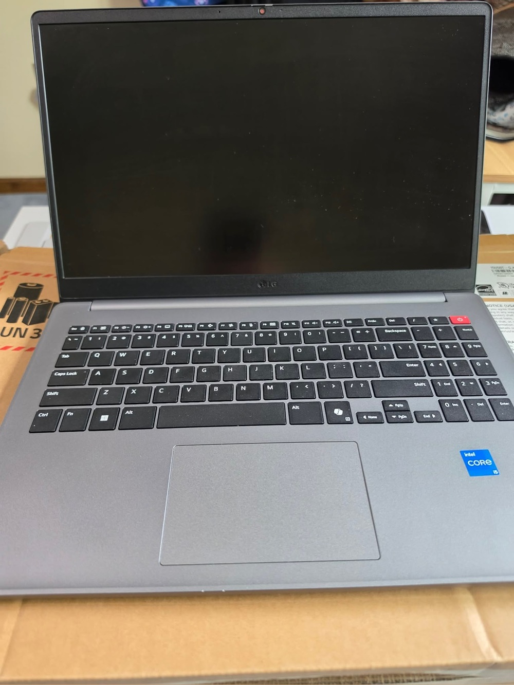 LG gram 15-inch Lightweight Laptop Open Box